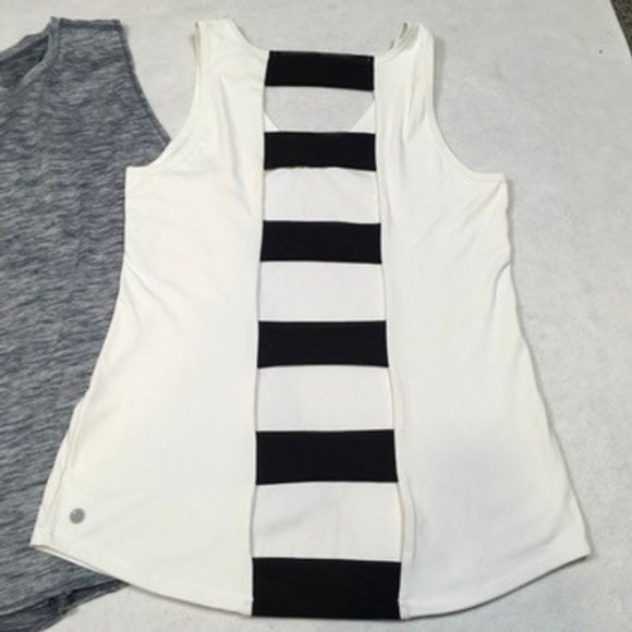 Lot 4 Athletic Tank Tops Workout Gym Run Yoga Neutral Green White Women M Bundle - Picture 12 of 16